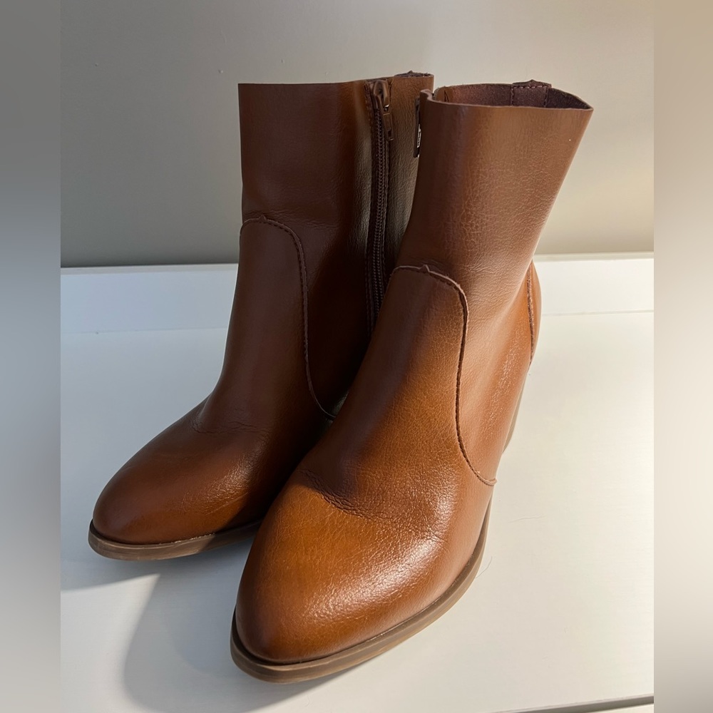 Booties - Universal Thread - Picture 2 of 7